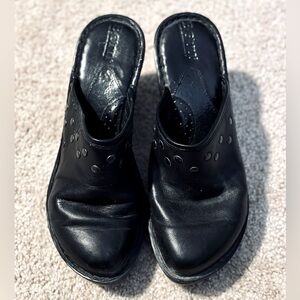 Born Cantana black mules sz 7